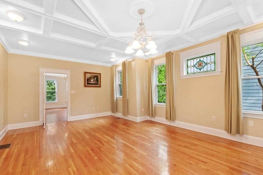 275 Mason Ter - Photo 1