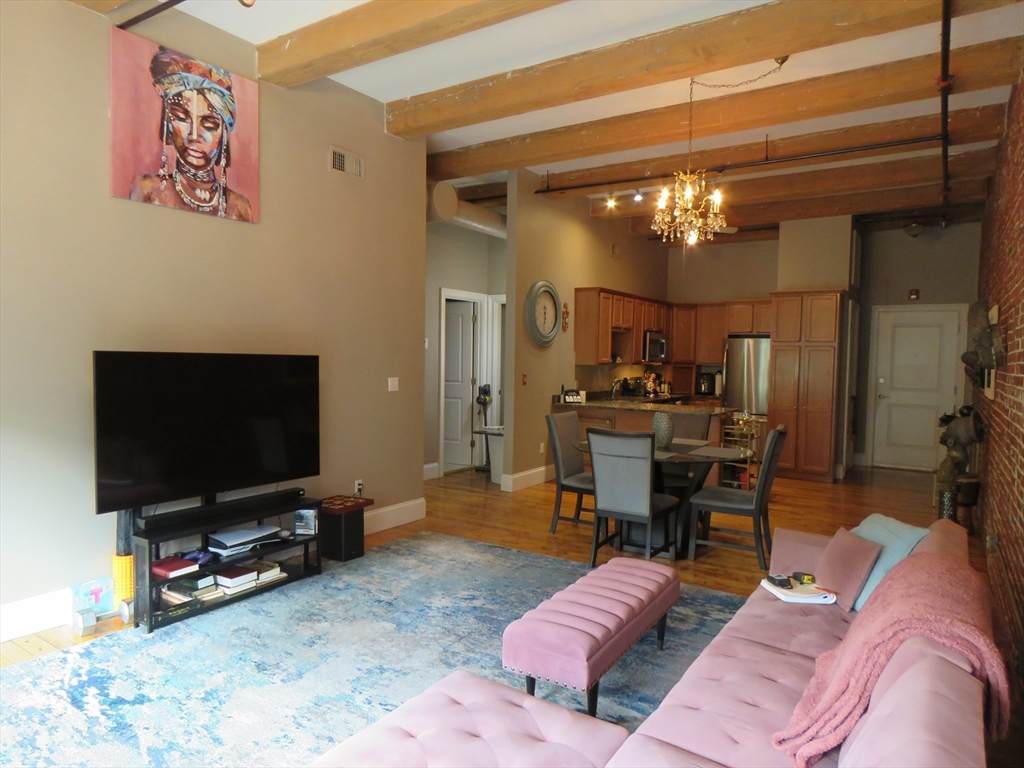 61 Market St - Photo 1