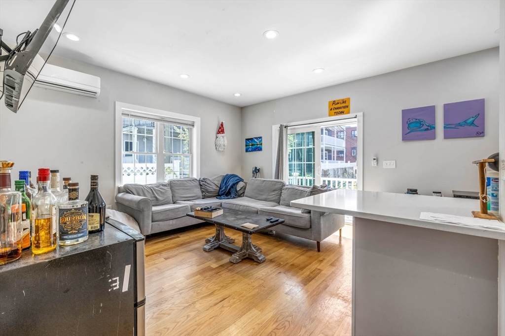 8 W Bellflower Street - Photo 1