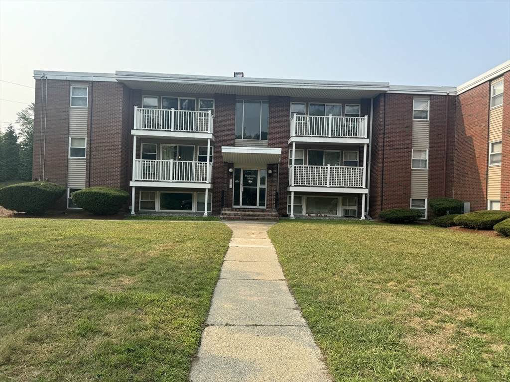 30 Worthen Street - Photo 1