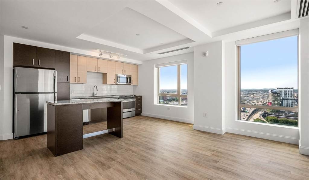 99 Kneeland St - Photo 1