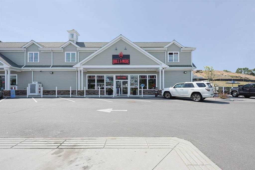 340 Main St - Photo 1