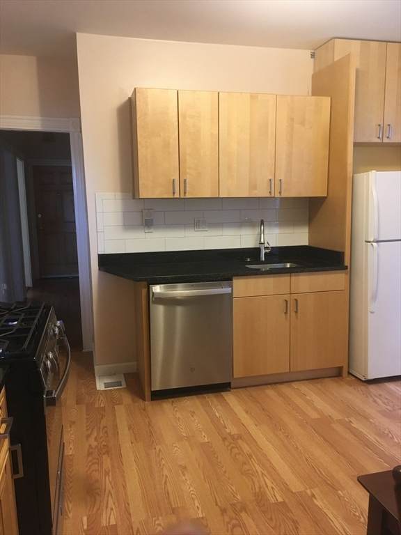 32 Raven St - Photo 1