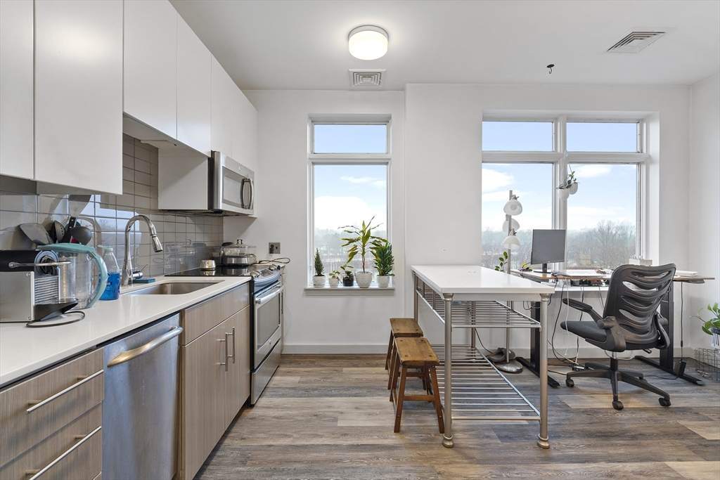 180 Telford St - Photo 1