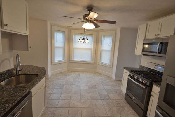 72 Grampian Way - Photo 1