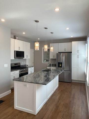 5 1/2 Edward St - Photo 1