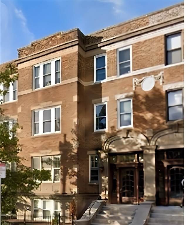 2025 Commonwealth Avenue - Photo 1