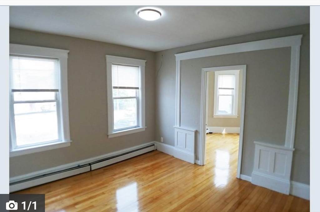 76 Townsend - Photo 1