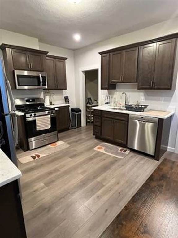 484 Park Ave - Photo 1