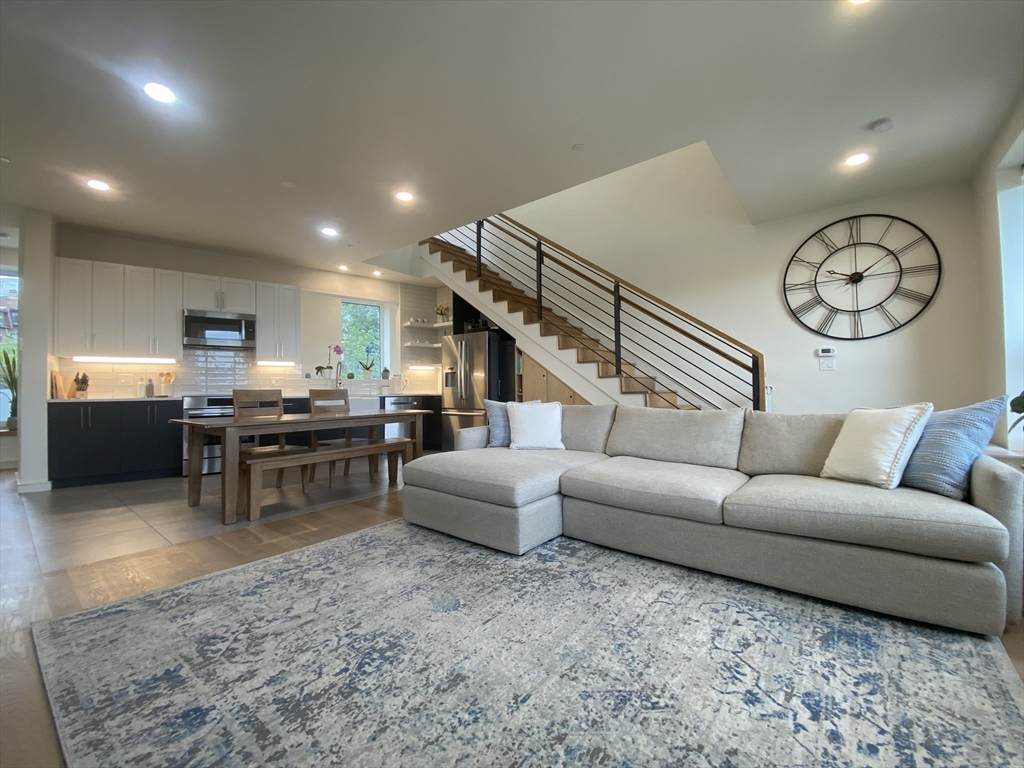 78 Fort Ave - Photo 1