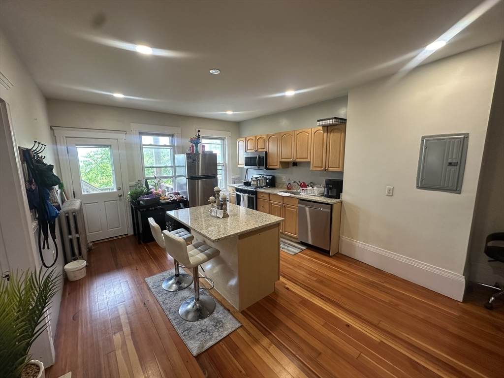 118 Gladstone St - Photo 1