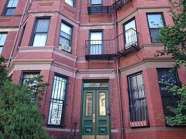 556 Columbus Avenue - Photo 1