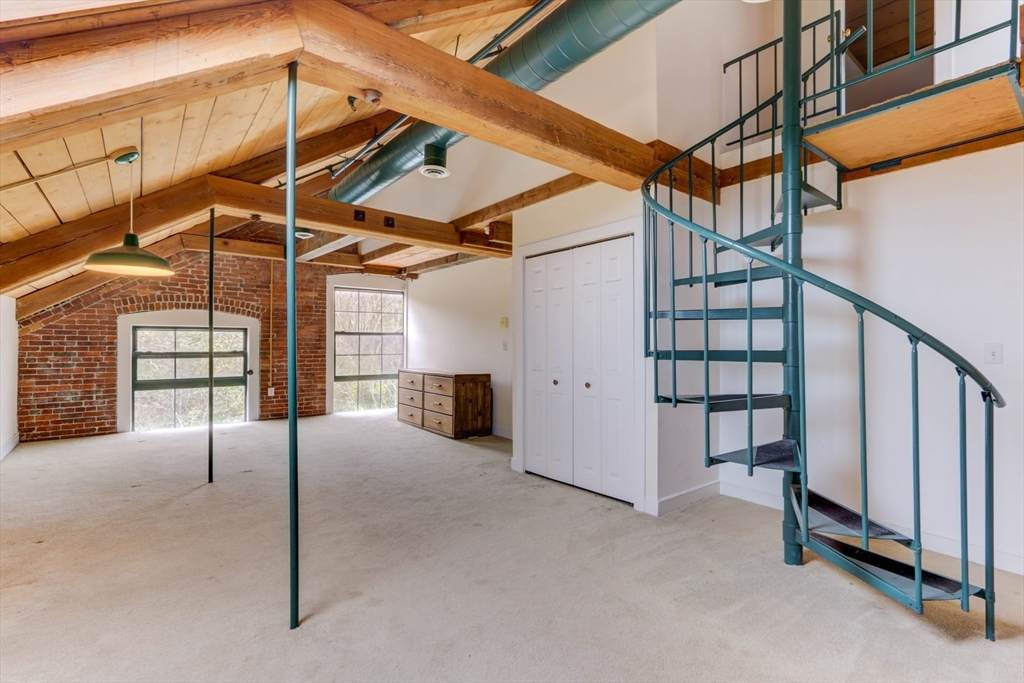 14 Sanford - Photo 1