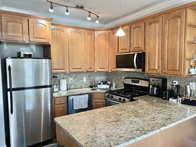 37 Regent St - Photo 1
