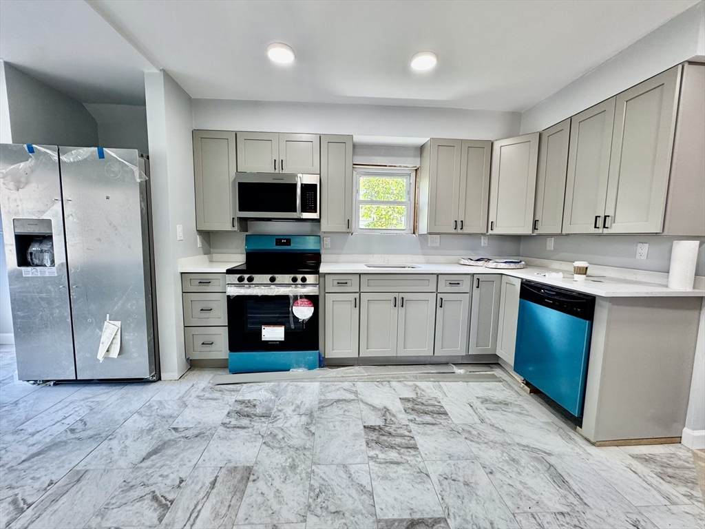 201 Belmont St - Photo 1