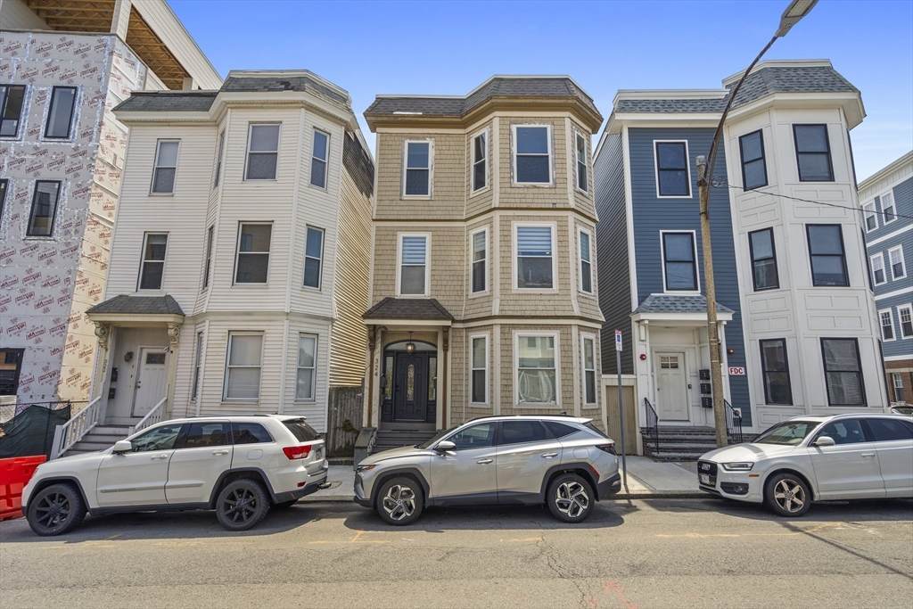 324 Dorchester St - Photo 1