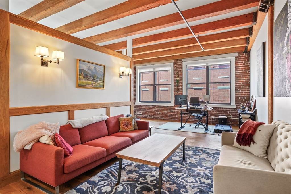 33 Sleeper Street - Photo 1