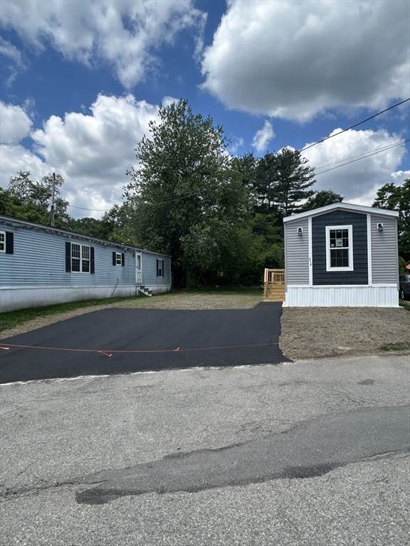 214 Shoreline Drive - Photo 1
