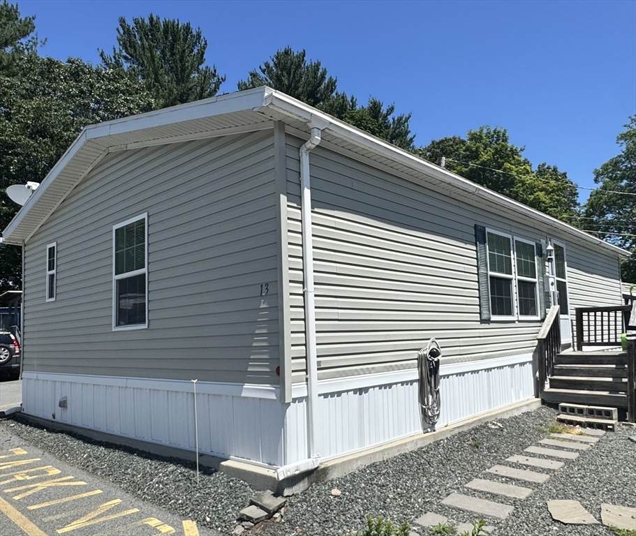 41 Pine St - Photo 1