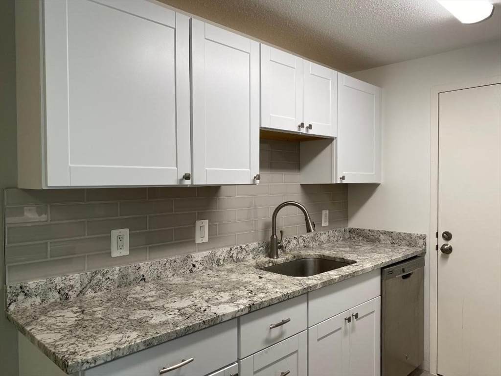 8 Village Hill - Photo 1