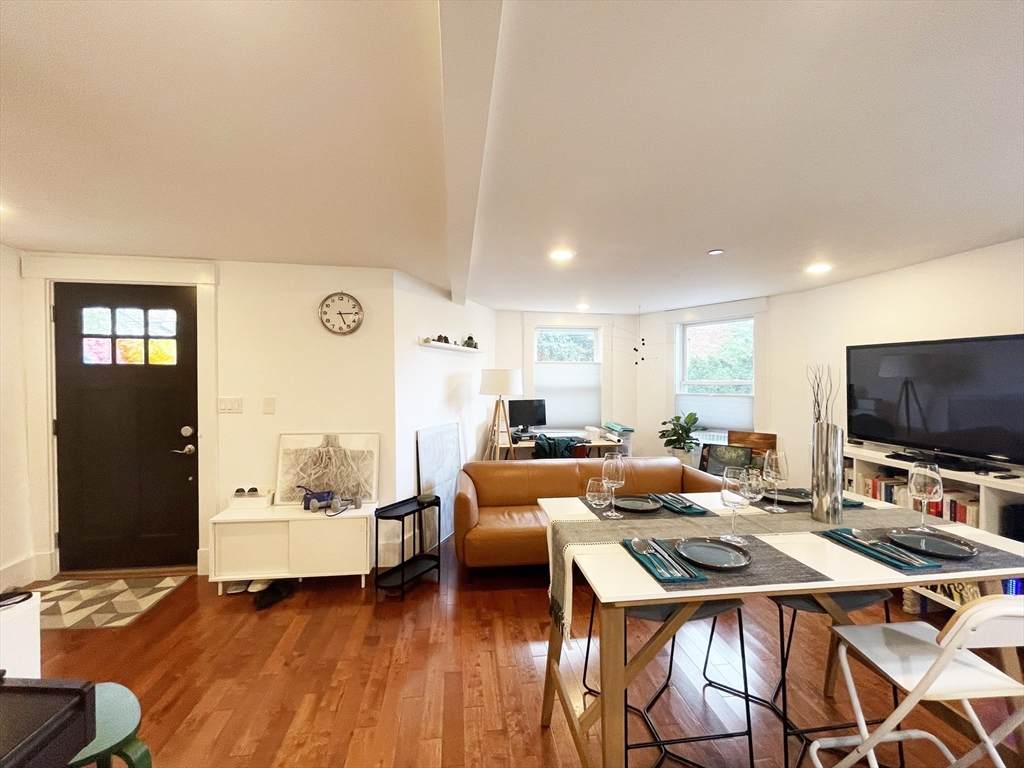 2 Auburn Ave - Photo 1