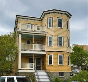 425 Medford St - Photo 1