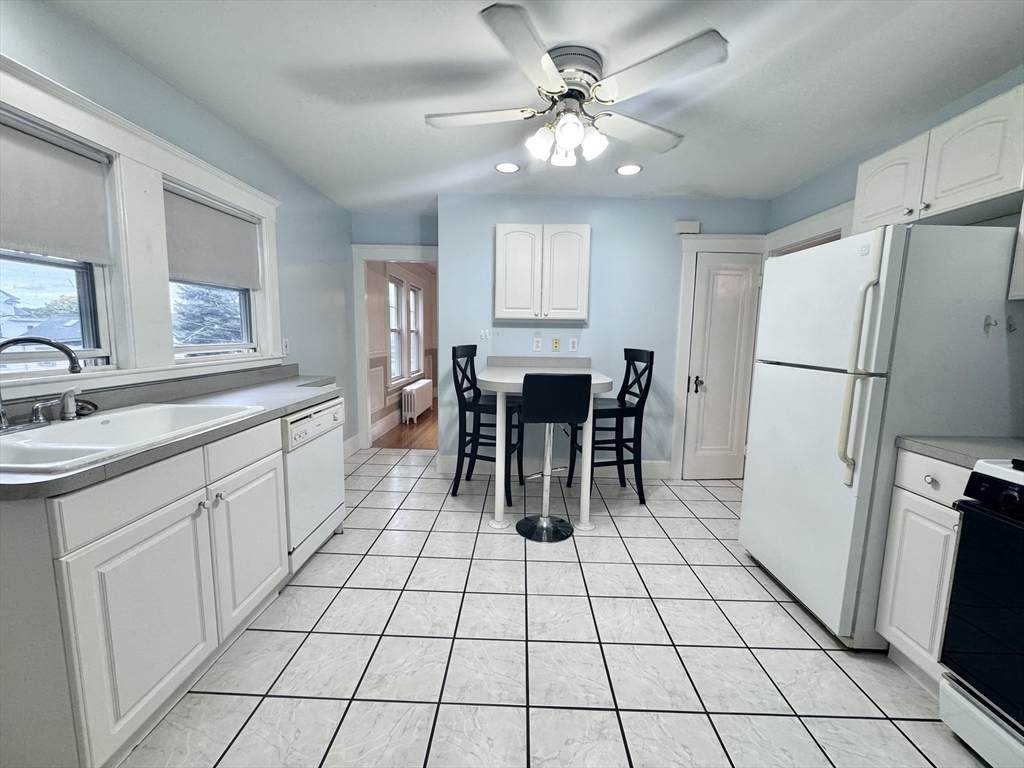 70 Union St - Photo 1