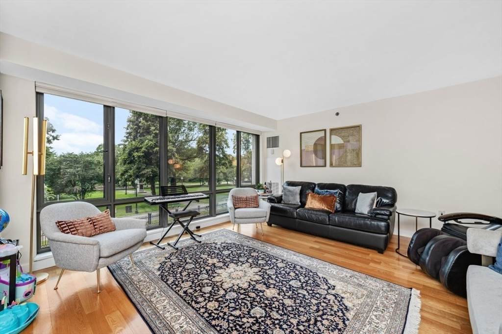 165 Tremont - Photo 1