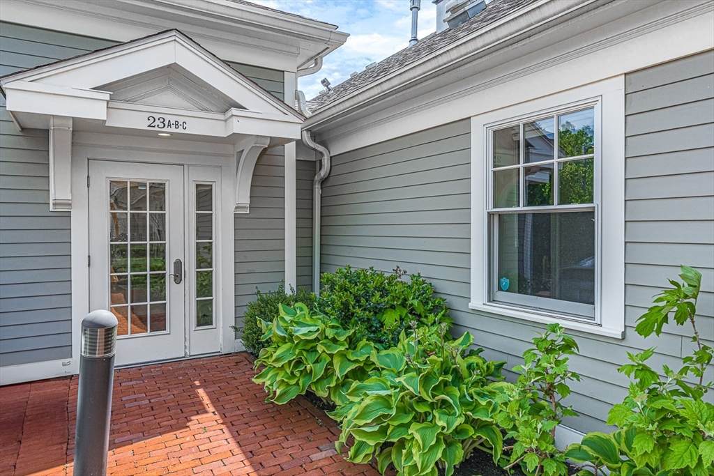 23 Elmwood Ave - Photo 1