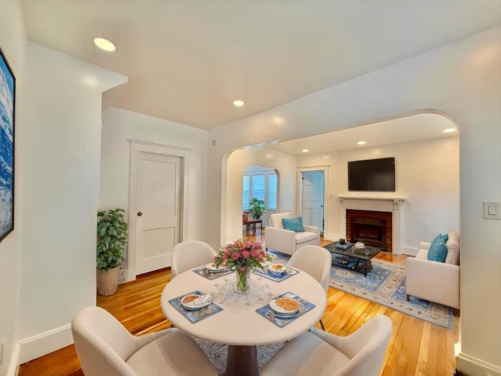 107 E Elm Ave - Photo 1