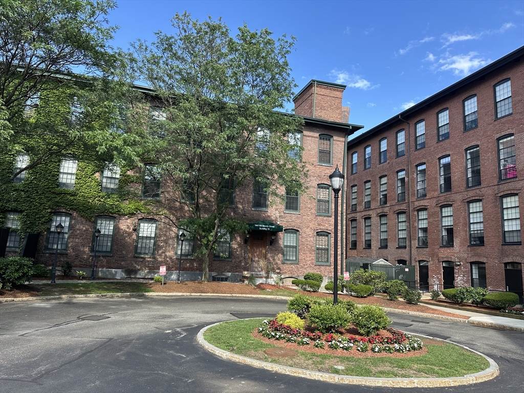 150 Moody Street - Photo 1