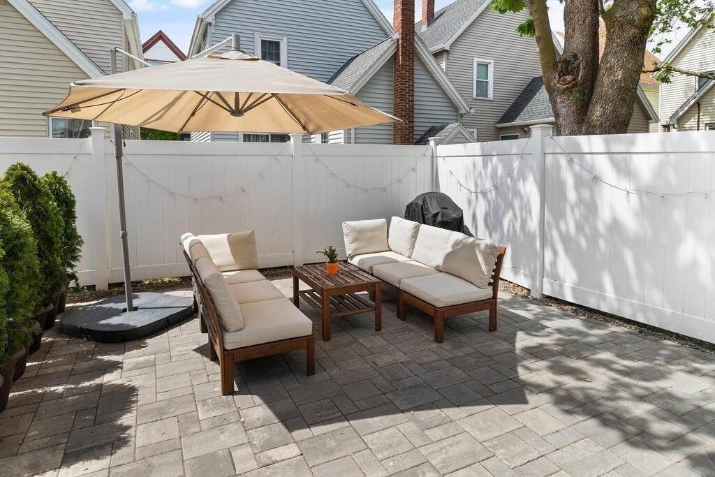 26 Dana St - Photo 1