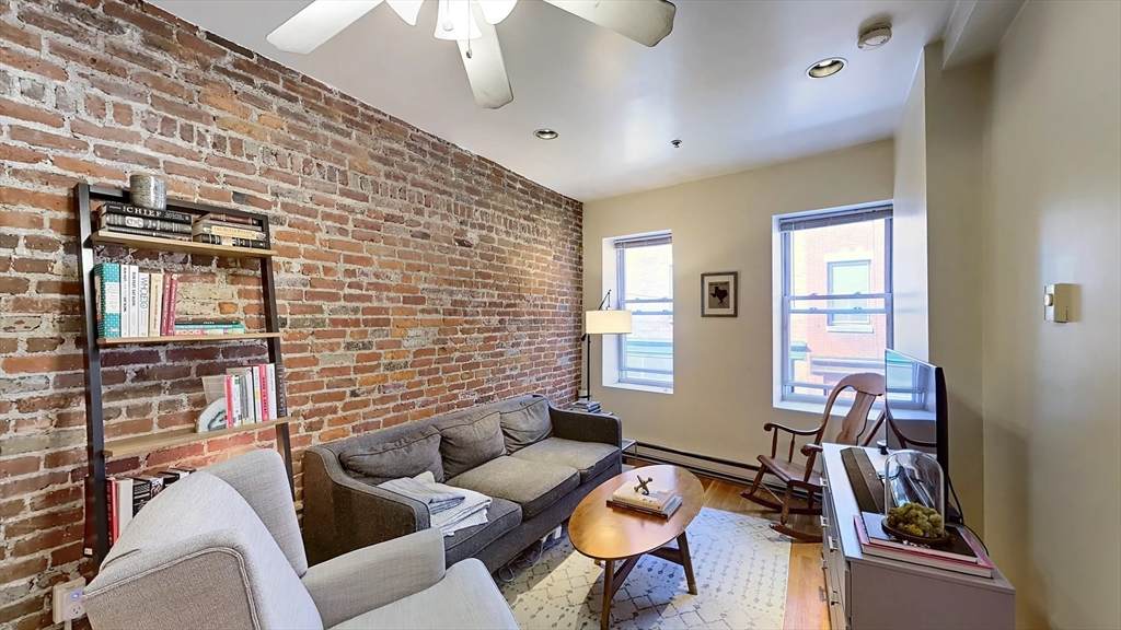 91 Prince St. - Photo 1