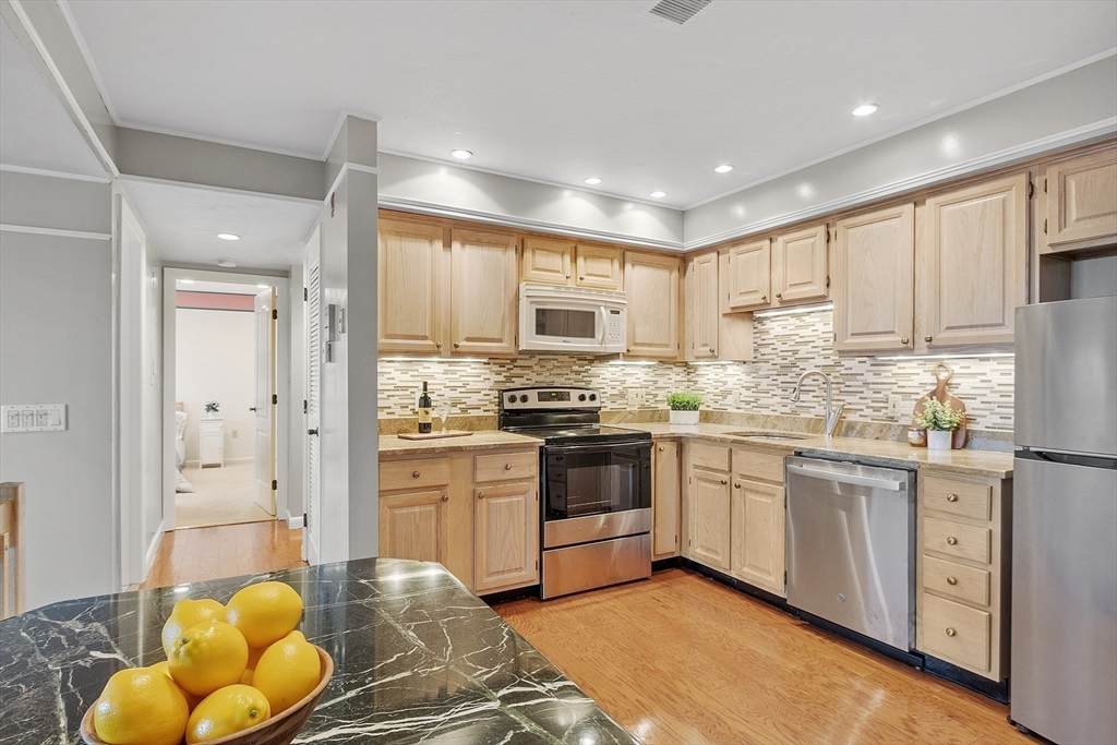 200 Falls Blvd - Photo 1