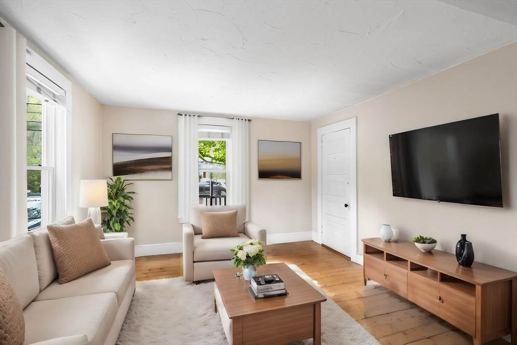 94 King St - Photo 1