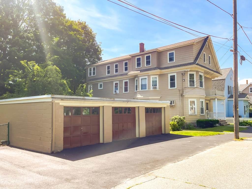 35-37 Columbia Rd - Photo 1