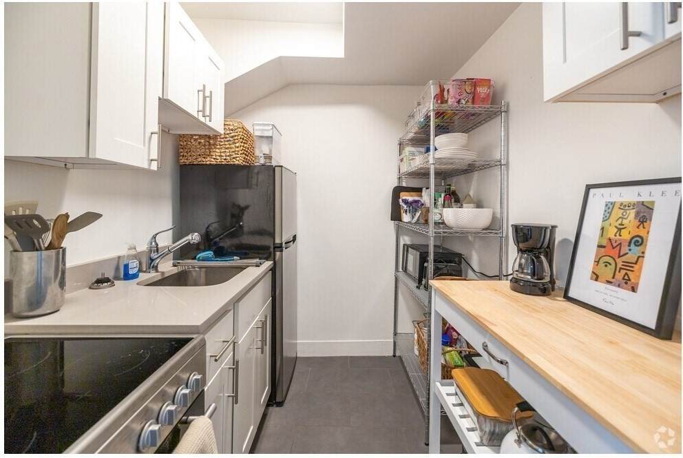 109 Charles St - Photo 1