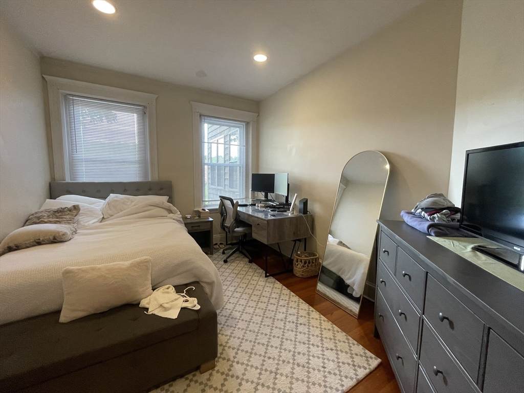 191 Winthrop Rd - Photo 1