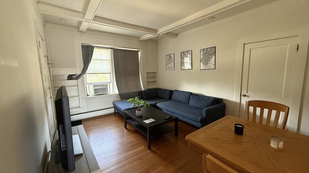 1734 Commonwealth Ave - Photo 1