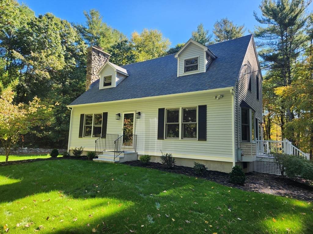 163 Quanapoag Rd - Photo 1