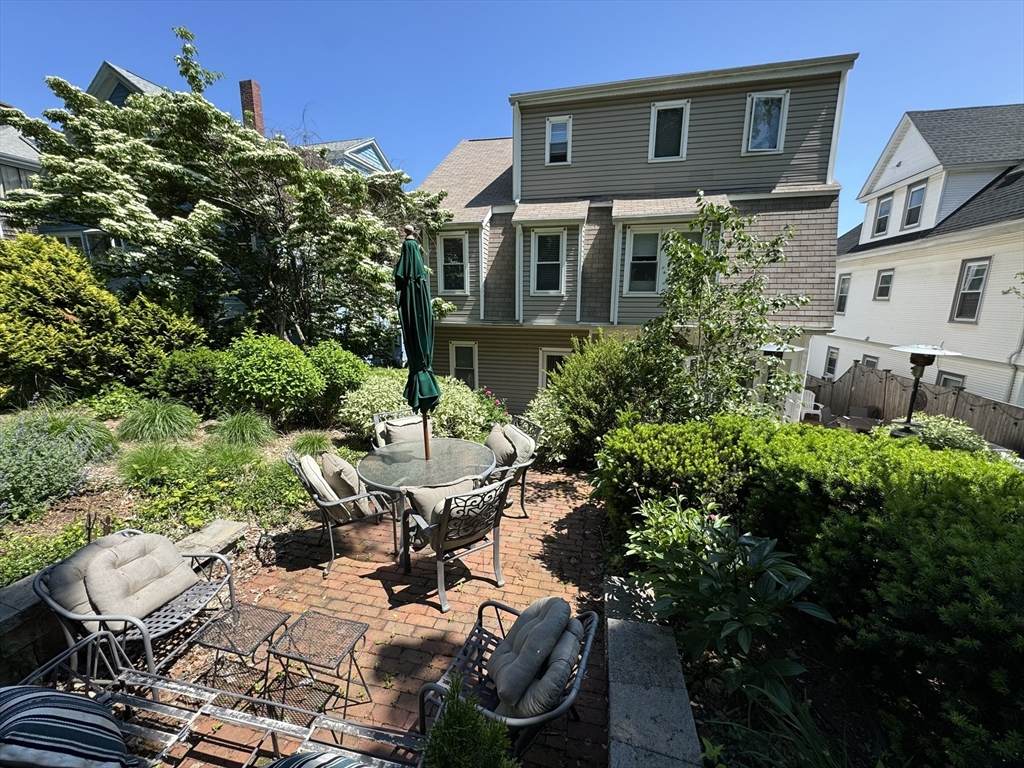 32 Atherton Rd - Photo 1