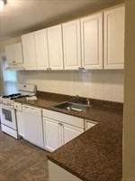 81 School St - Photo 1
