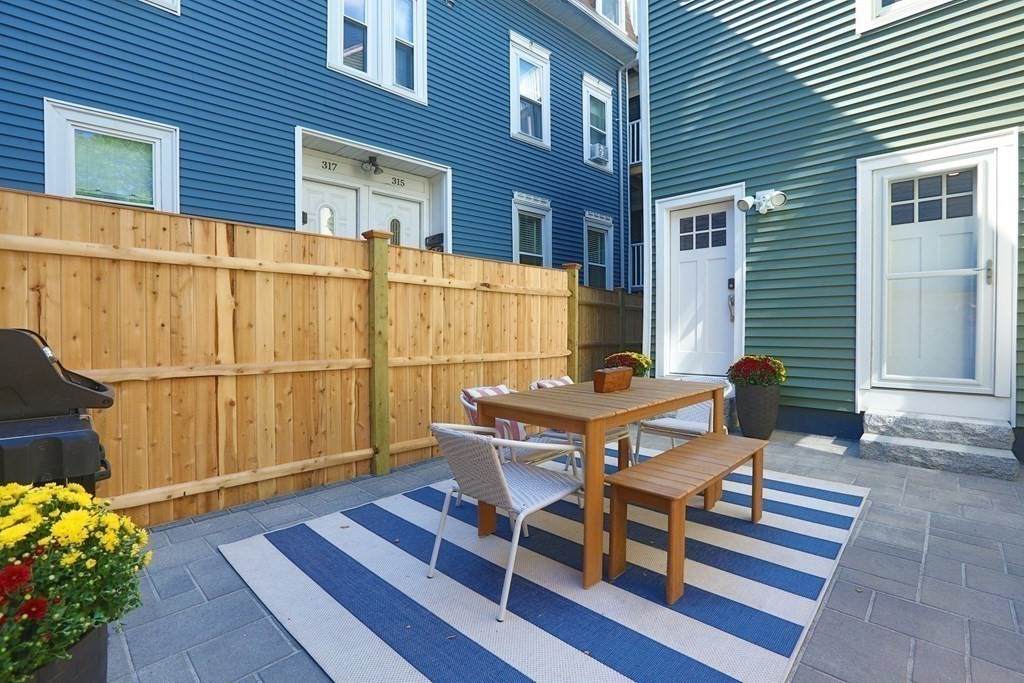 313 West 4th - Photo 1