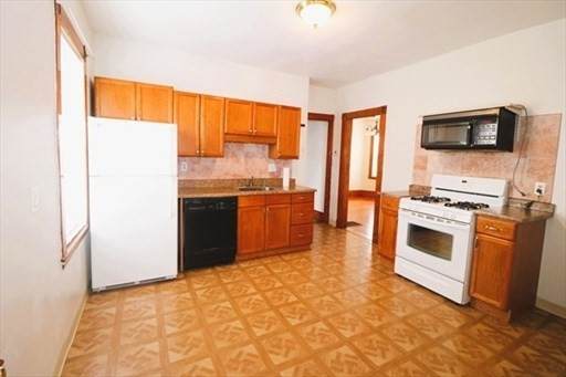 14 Huntoon St - Photo 1