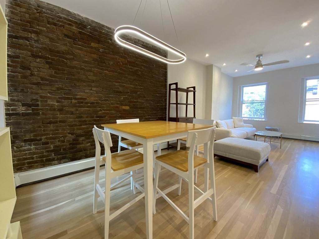 43 Irving Street - Photo 1