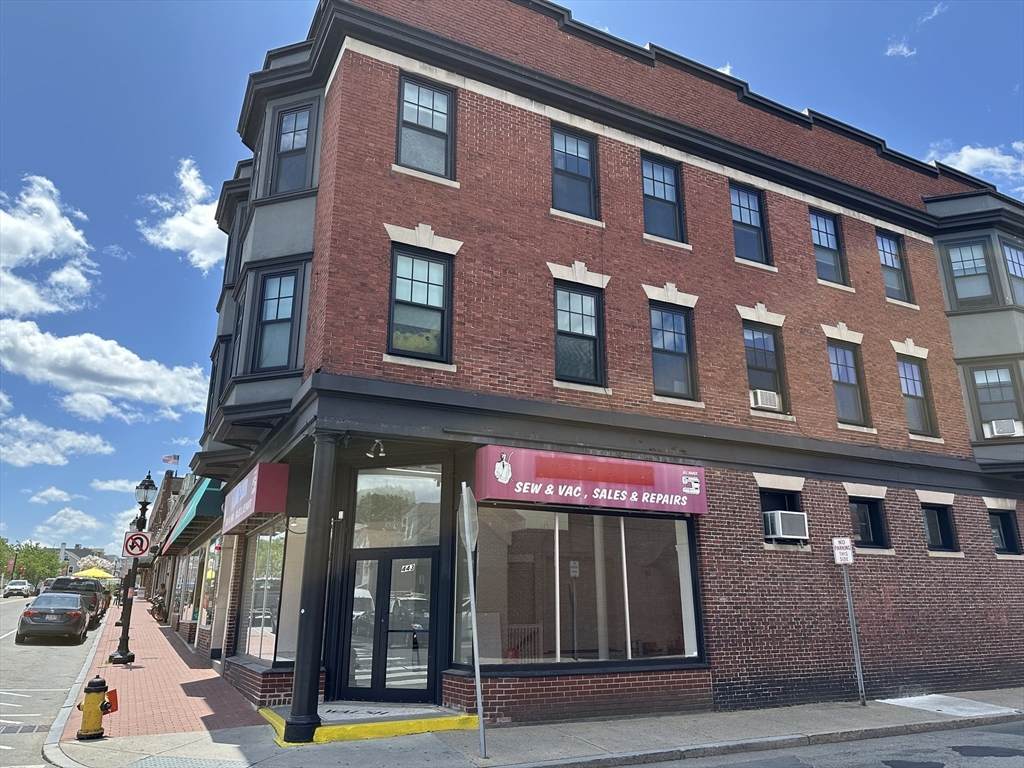 443 Moody St. - Photo 1
