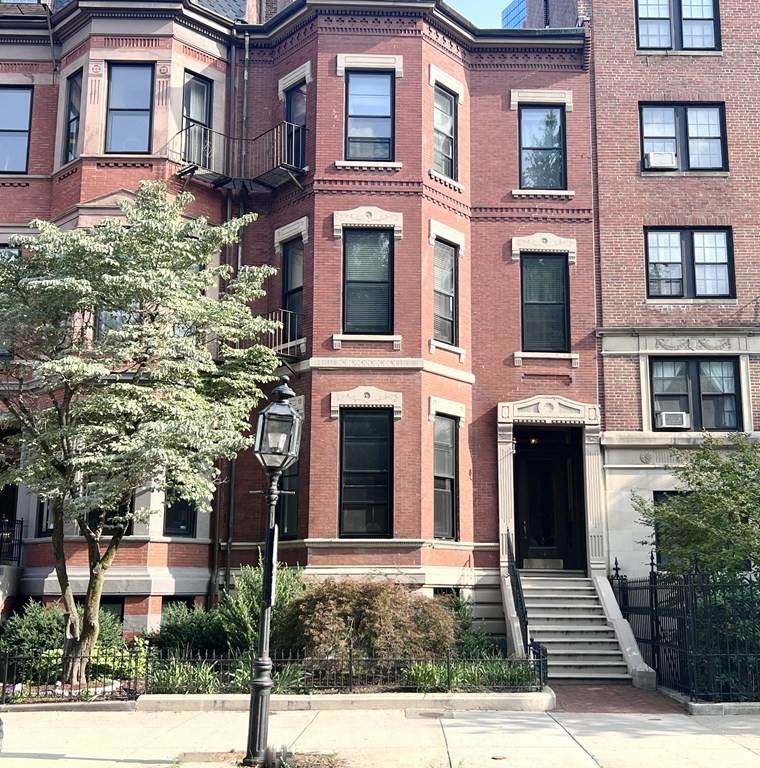 86 Commonwealth Avenue - Photo 1