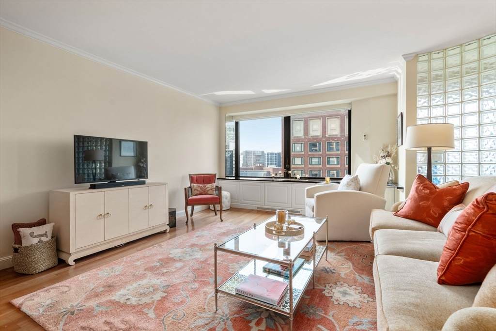 65 E India Row - Photo 1