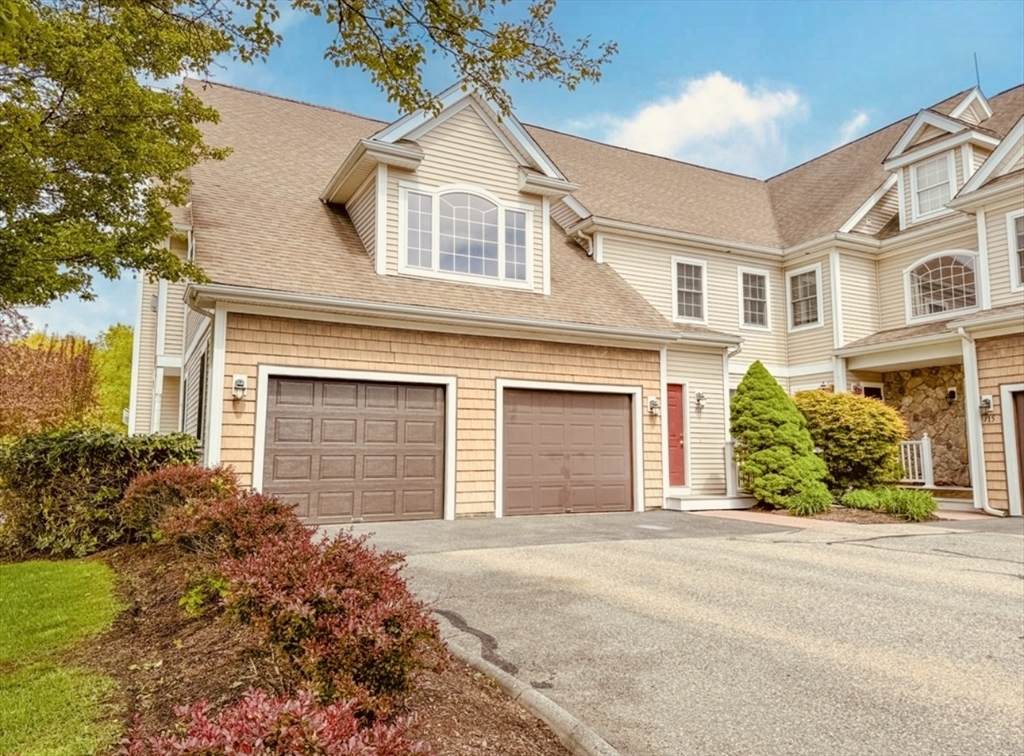 717 Hampton Way - Photo 1