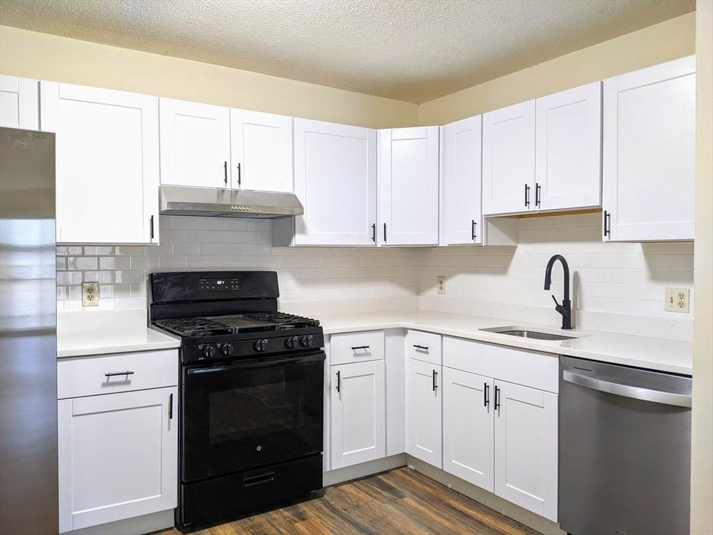 26 Kenmar Dr - Photo 1